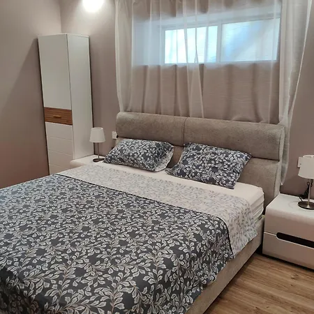 Apartment In The Centre Of 2 *