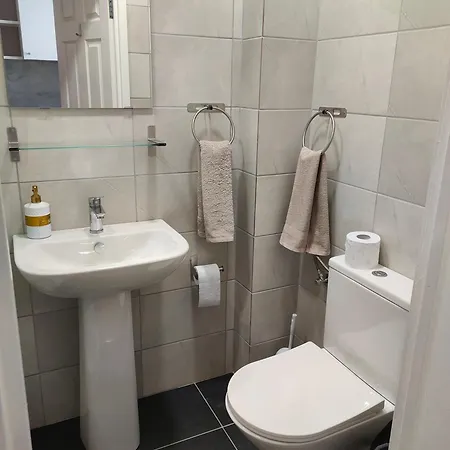 Apartman In The Centre Of 2 *