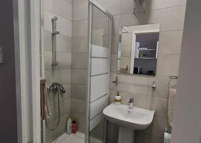 In The Centre Of 2 *